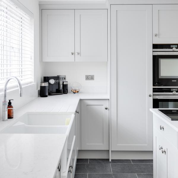 Bespoke Plywood Modular White Kitchen Cupboard Shaker Style Kitchen Cabinet