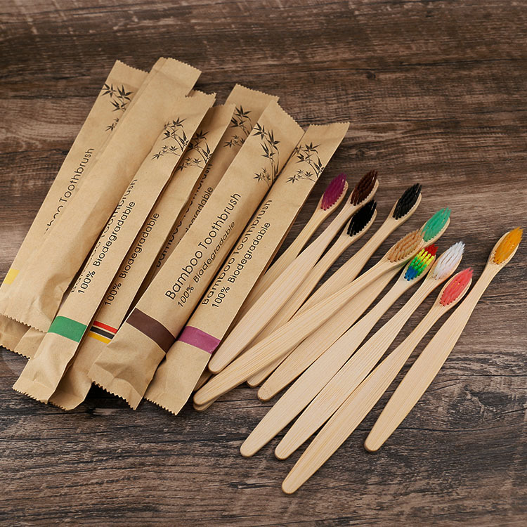 Мягкая бамбуковая зубная щетка ручки подгоняла Biodegradable устранимую зубную щетку