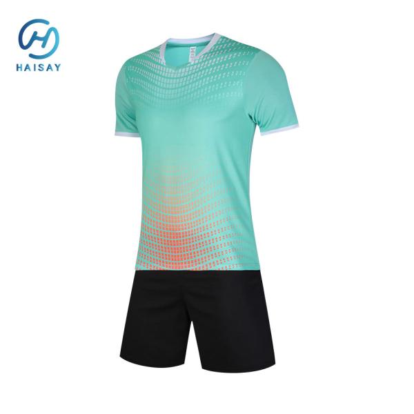Concevez votre héritage : ensembles décontractés de football personnalisés – Choisissez chaque couleur, ajoutez des noms/logos, créez un look qui passe des entraînements aux sorties du week-end avec un confort et un style imbattables qui sont 100 % les vôtres.