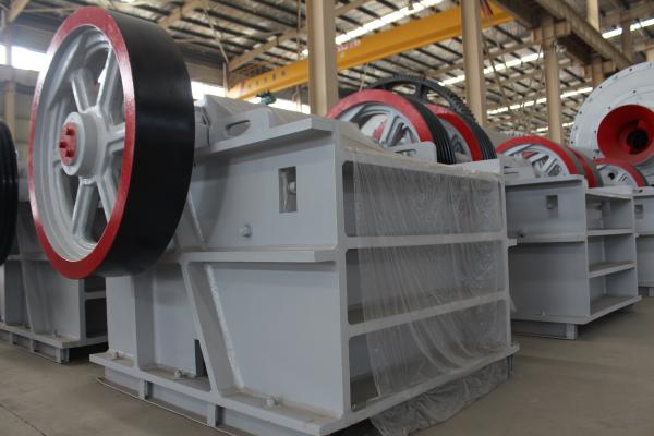 400 X 600 600 X 900 Jaw Cone 10T/H - 800T/H Crusher Mining Crusher