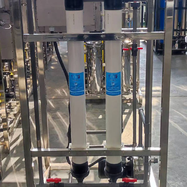 Энергоэффективное оборудование для обработки воды с ультрафильтрацией промышленного назначения 0,5 т
