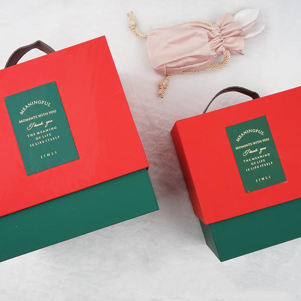 Dustproof Varnishing Holiday Gift Box Packaging Stackable For Christmas Chocolate