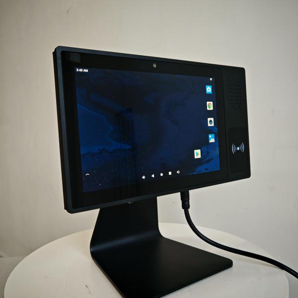 10.1インチ 頑丈なタッチスクリーン 産業用PC RFID NFCカードリーダーとウェブカメラ