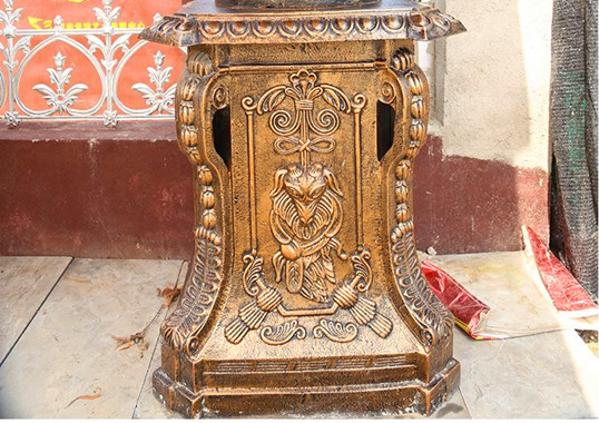 European Style Black Cast Iron Urn Planters Antique Imitation Style