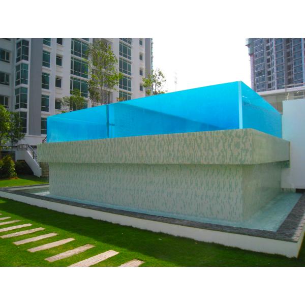 Прозрачный уборщик бассейна Треугольный вакуумный уборщик для семейного бассейна