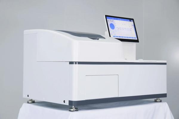 Zecen 220T/H CLIA Immunoassay Analyzer Reagents For Clinical Diagnostic 60 Sample Positions