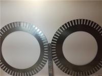 Redresseur de rotor moteur asynchrone/synchrone, stratification de noyau de moteur de grande taille