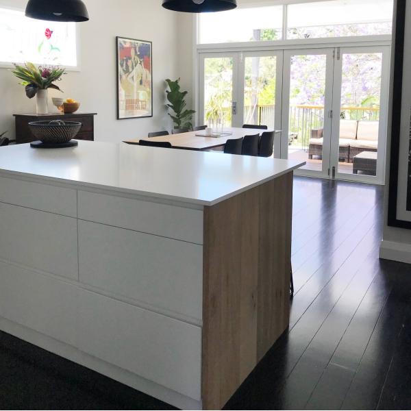 Modern L Shape White Textured Melamine Cabinets Kitchen Wooden