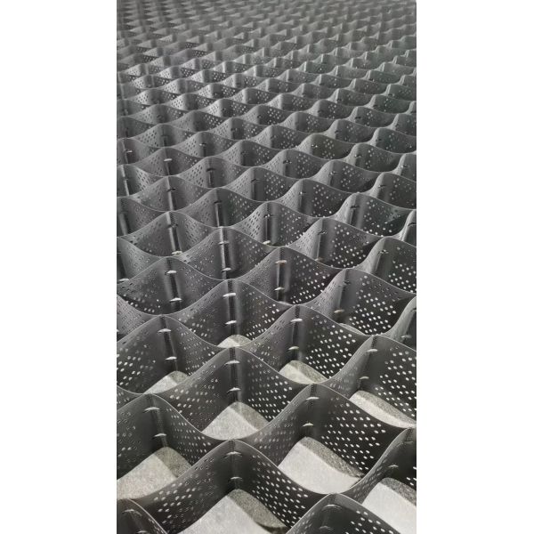 Black Cellular Confinement System For Gravel Stabilization And Road Support