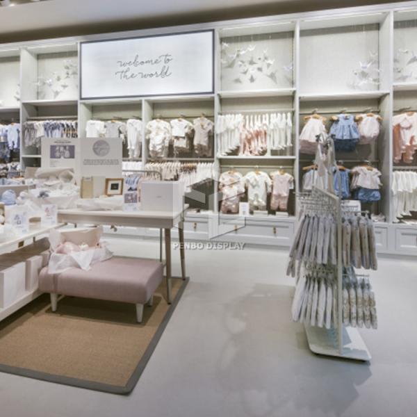 Powder Coated Attractive Clothing Display Racks Stands For Garment Store Decoration OEM