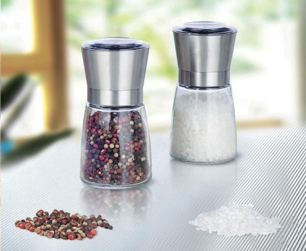 Manual kitchen salt & pepper grinder