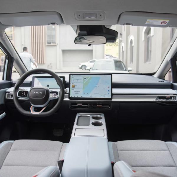 Guangqi AION Y 202 Younger Electric SUV de 5 lugares com volante multifunção Made