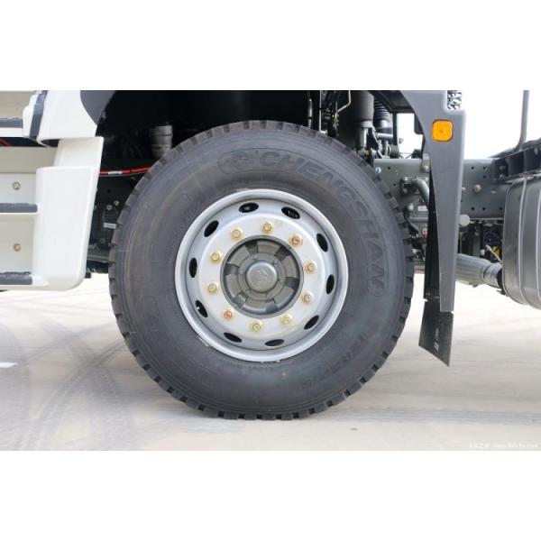 SINOTRUCK Haohan J5G 4X2 Tractor Trucks with 340HP and 300-400L Fuel Tank Capacity