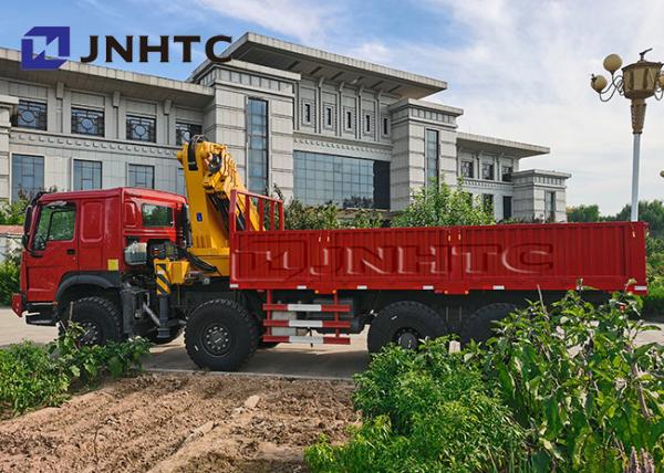 Sinotruck Howo 8x8 tout le camion de cargaison d'entraînement de roue avec des grues de 30t 13t