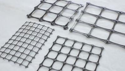 O reforço macio Geogrid do solo da fundação moeu elástico bidirecional do polietileno da grade