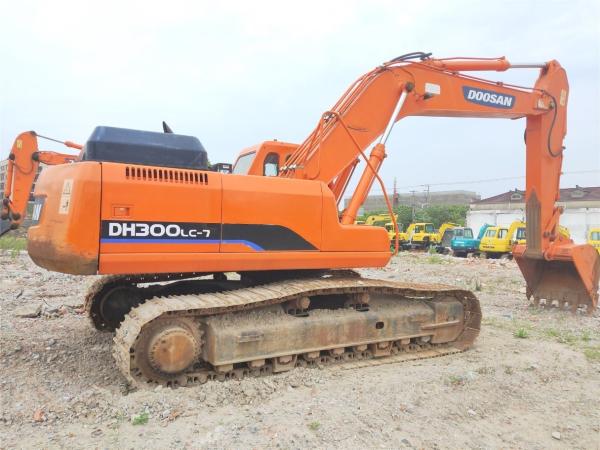                  Used Doosan Hydraulic Excavator Dh300LC-7 Doosan 30 Ton Digger on Sale             