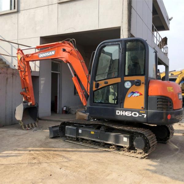 Used Doosan DH 60-7 Excavator 2020 Year Model 5.7 Ton Operating Weight Made in Korea