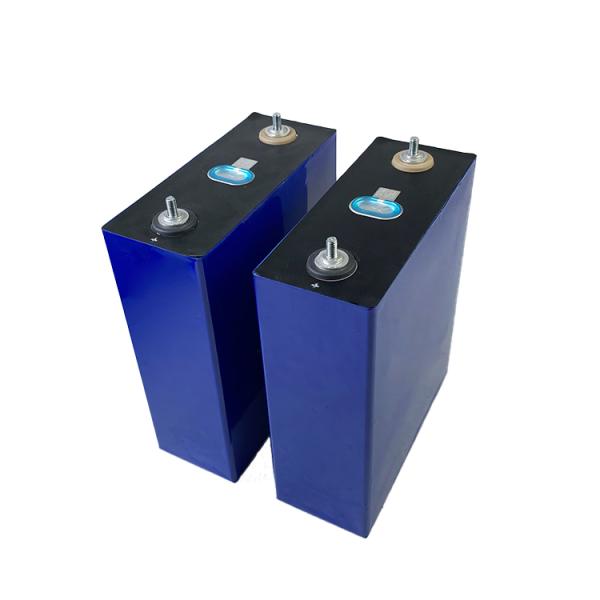 клетки хранения батарей фосфата лития 3.2V 302Ah с болтами