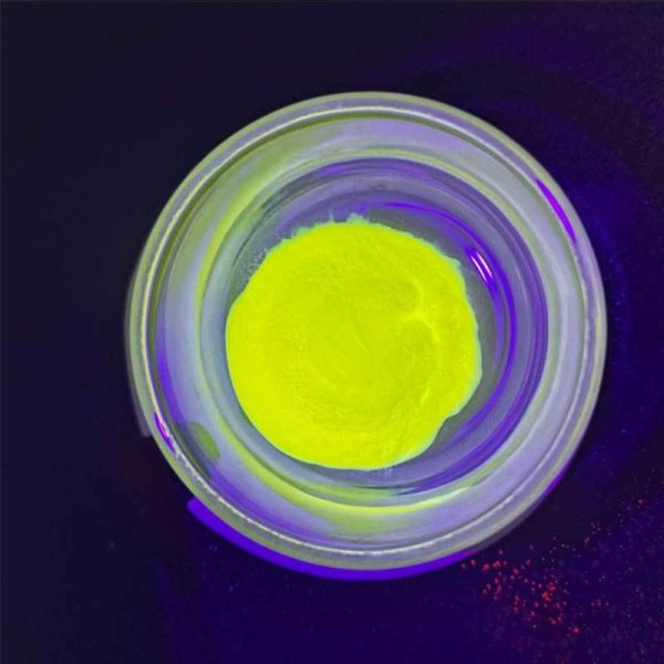 Custom phosphor for automotive lighting, silicate with temperature resistance and anti-aging properties, suitable for automotive lamp packaging, providing clear indication and comfortabl