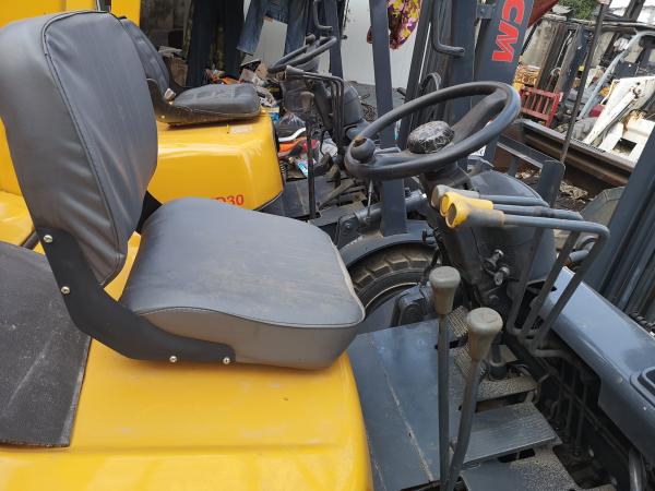 TCM FD30 Used 3 Ton Forklift Truck Japan Made Hydraulic System With Side Shift
