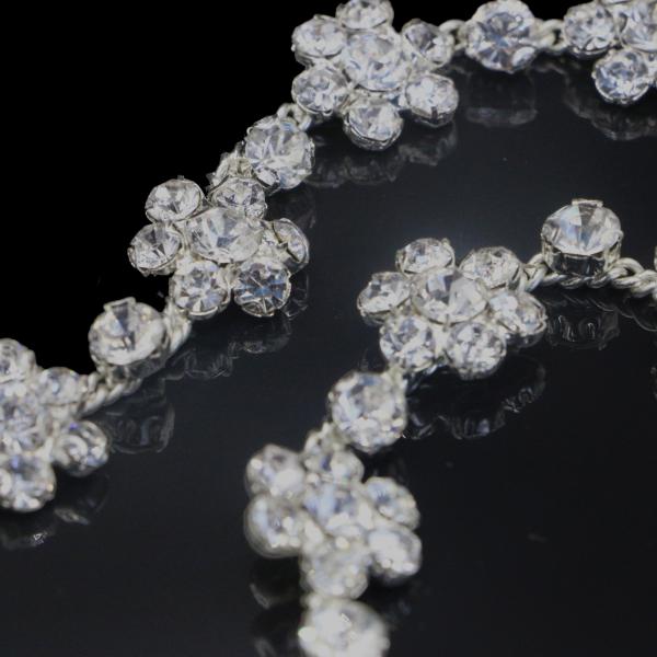 Silver Copper Plated Diamond Rhinestone Necklace Welded Flower Shape