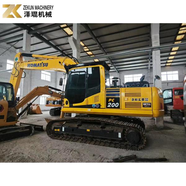 Temps de travail réduit 2001-4000 Komatsu PC200-8 Excavateur à rouleaux usagé en bon état