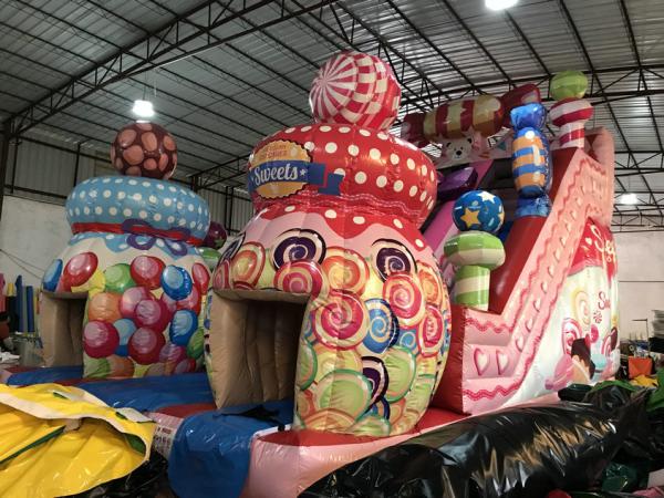 Corrediça seca personalizada da casa inflável alta dos doces para o Natal