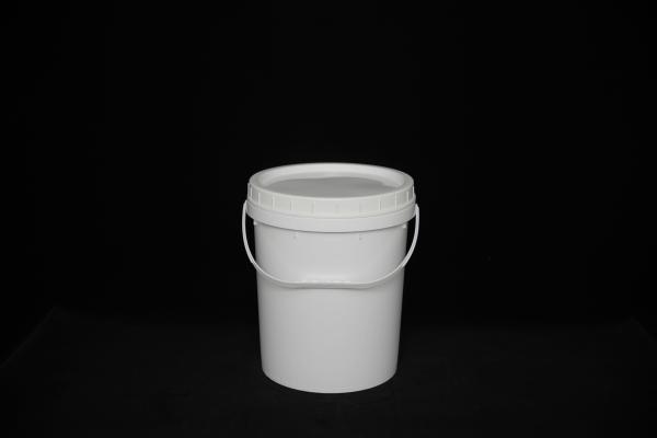 Food Grade White PP Plastic Buckets Round Square Shape UV Resistant Recyclable For Safe Storage With Impact