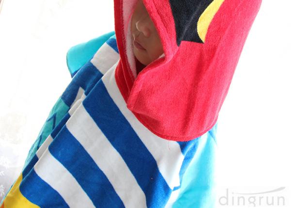 Different Style Boys Towel Poncho , Kids Swimming Towels With Hoods 