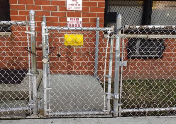 hot dipped galvanized chain wire mesh fence  2 x 2 mesh opening