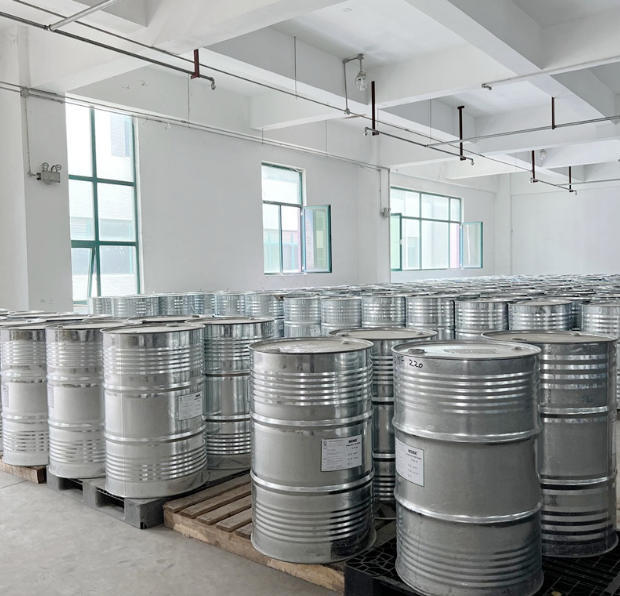 Stable Viscosity Industrial High Purity Phenol 200L Drum Thermal Insulation Material Factories