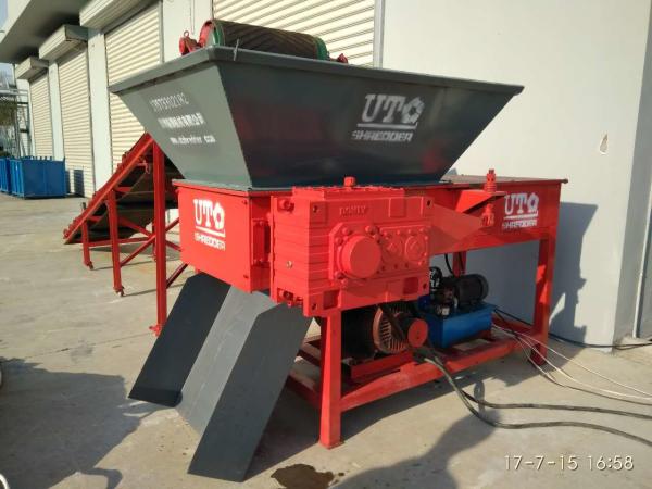 PET Bottle Shredder/ Plastic shredder/  Industrial Waste Shredder/ Waste coated paper shredder