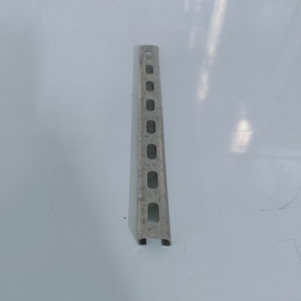 Structural Steel Galvanized C Purlin 20ｘ10 C Channel Steel 275 Lb Wire Break Strength