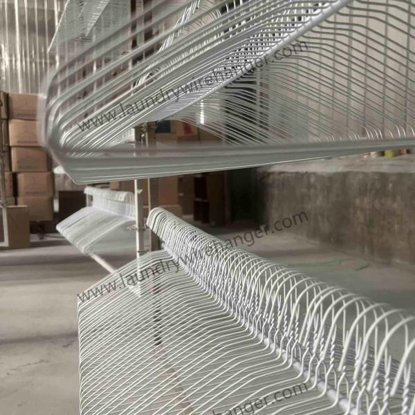 18inch Good Quality Wire Shirt Hangers For Laundromat