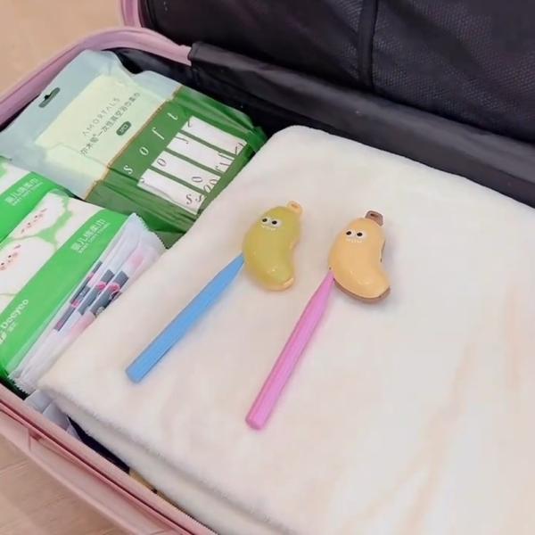 Banana-Shaped Toothbrush Cover And Silicone Toothpaste Travel Container Set – Cute Portable Travel Toothbrush Holder + Leak-Proof Toothpaste Tube Case – Reusable Silicone Dental Kit For Kids & Adults