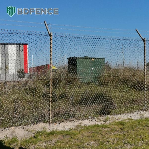 Village Road Chain Link  Fence Livestock