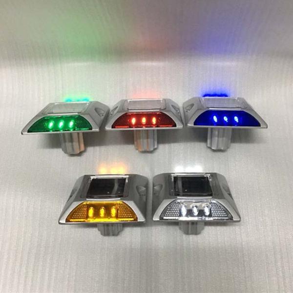IP68 Waterproof Aluminum Solar Road Stud Blinking LED Cat Eyes With Spike
