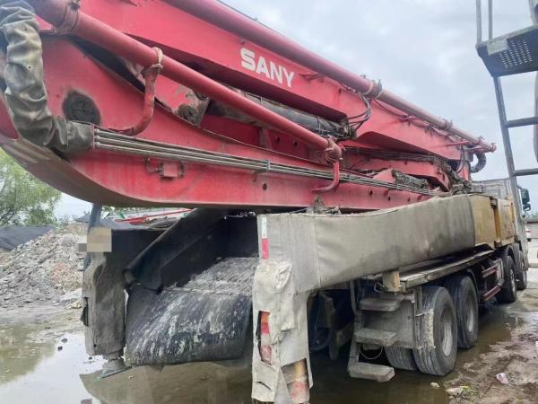 2019 Top Sy 56m Concrete Mounted Pump Batching Plant Structure utilisée et type de cylindre