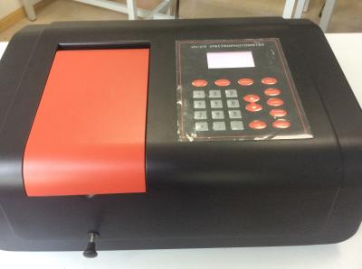 Feixe da química e do espectrofotômetro visível do planejamento químico único