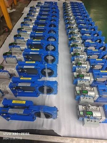 Carbon Steel Body Material Stainless Steel Knife Gate Valve Designed According to JIS Standard