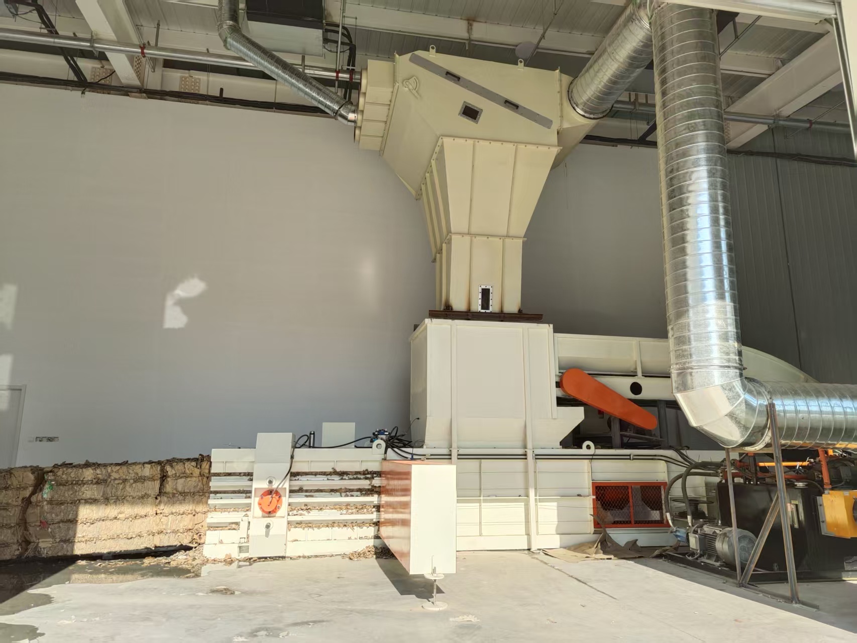 Garbage Station Paper Compactor Horizontal Hydraulic Baler with 120T Pressure Delta PLC and Double-Blade Cutter