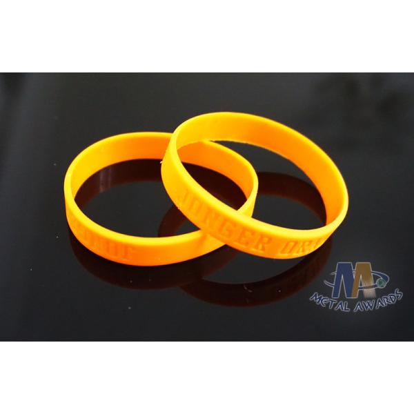 Custom Plastic Bracelets PVC Wristbands Gold Color With Letters 212mm Size