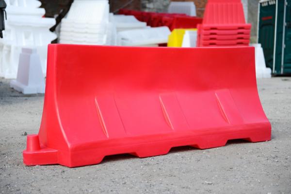 1400mm / 55 Rotational Moulding Plastic High Water Filled Traffic Barrier Safety Fence Vehicle Fencing
