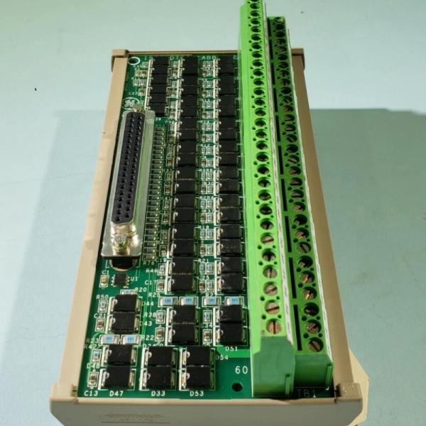 GE IS210DTCIH1A Carte de bornes d'isolement de groupe d'entrée de contact simplex IS200DTCIH1A