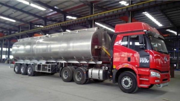 Customized Petrol Tank Semi Trailer , Gas Tank Trailer ISO Standard