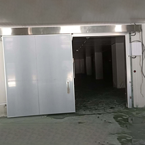 Manual Sliding Cold Storage Door , Durable Cold Room Sliding Door For Fruit / Vegetable Storage