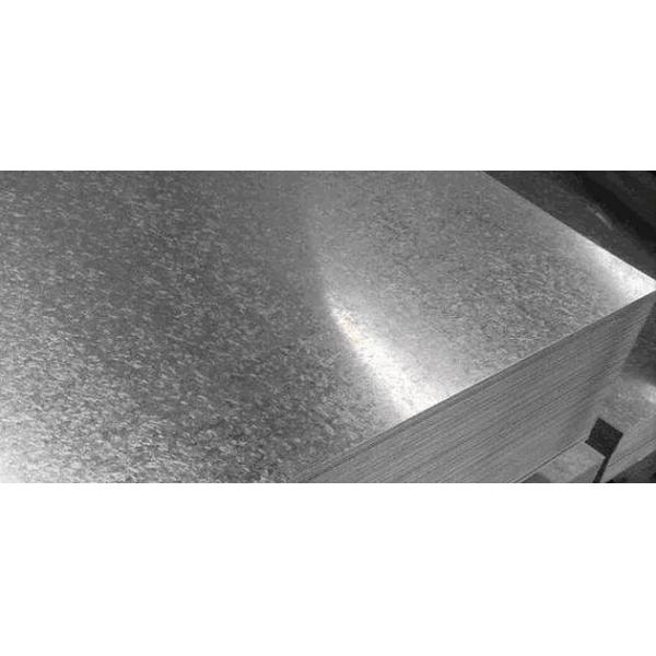 Zinque a bobina de aço galvanizada revestida Z30-Z275 lubrificou o tratamento de superfície