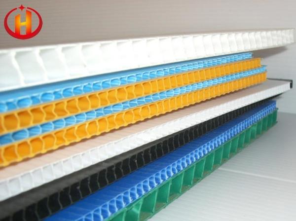 White Non Toxic PP Corrugated Plastic Sheets Corrosion Resistant