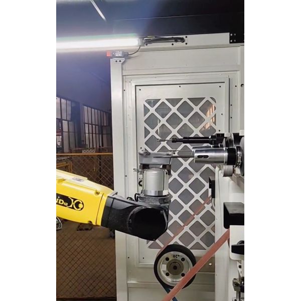 Aluminum Alloy Enclosures Robotic Deburring Machine Intelligent Force Control 380V