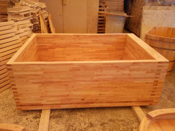 bathtub, bathroom tub,
